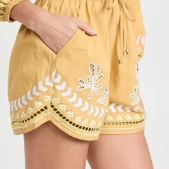 Chufy Henry Embroidered Shorts -Deals Glitz Muse Store chufy300781f7a1 1678296425451 2 0. UX357 QL90