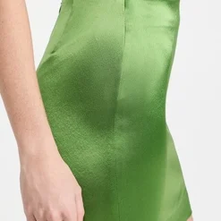 Cinq A Sept Cinq à Sept Satin Doris Skirt -Deals Glitz Muse Store cinqa3135812652 1669838216947 2 0. UX357 QL90