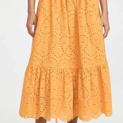 Charina Sarte Las Dalias Skirt -Deals Glitz Muse Store csart3007514fc8 1677183160077 2 0. UX357 QL90