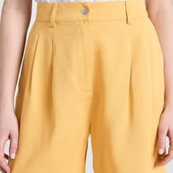 DONNI. Twill Pleated Shorts
