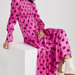 KITRI Petra Pink Retro Floral Shirred Dress -Deals Glitz Muse Store kitri300751ee07 1668204374076 2 0. UX357 QL90