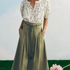 THE GREAT. The Field Skirt -Deals Glitz Muse Store tgrea3116311689 1682286023731 2 0. UX357 QL90